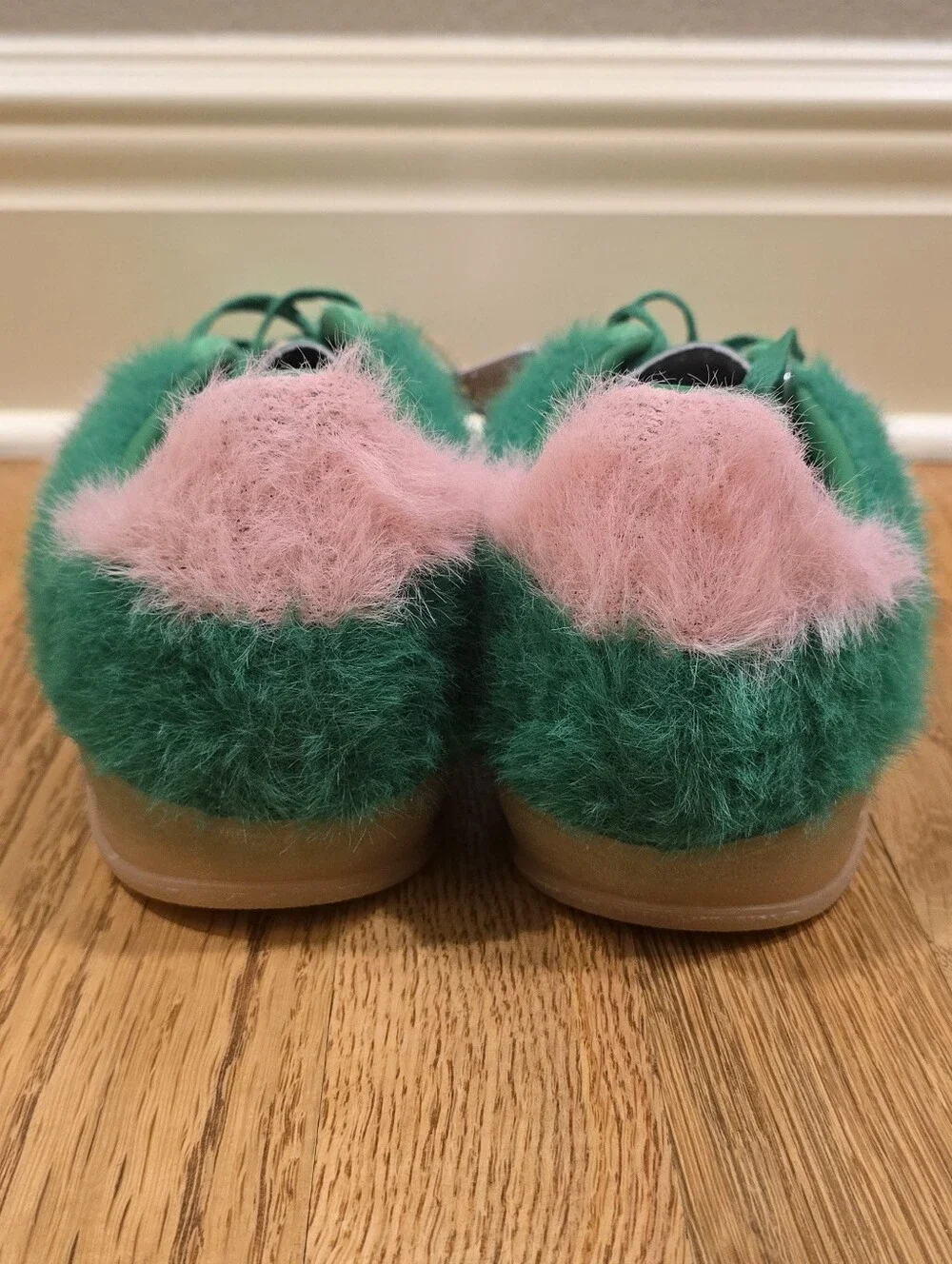 Adidas Gazelle Indoor Green Glow Pink Furry Sneaker NWT Women 9.5 Men 8.5 JP8342